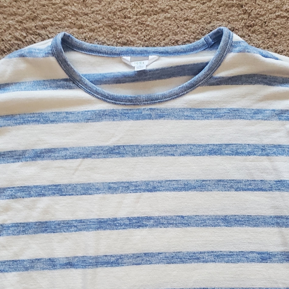 Time and Tru sweater top - Picture 2 of 3